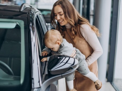 Kako odabrati najbolje auto-sedište “jaje” za bebe?